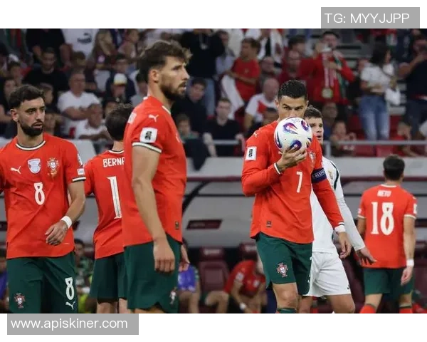 足球巨星退役礼物背后的深情与回忆解析